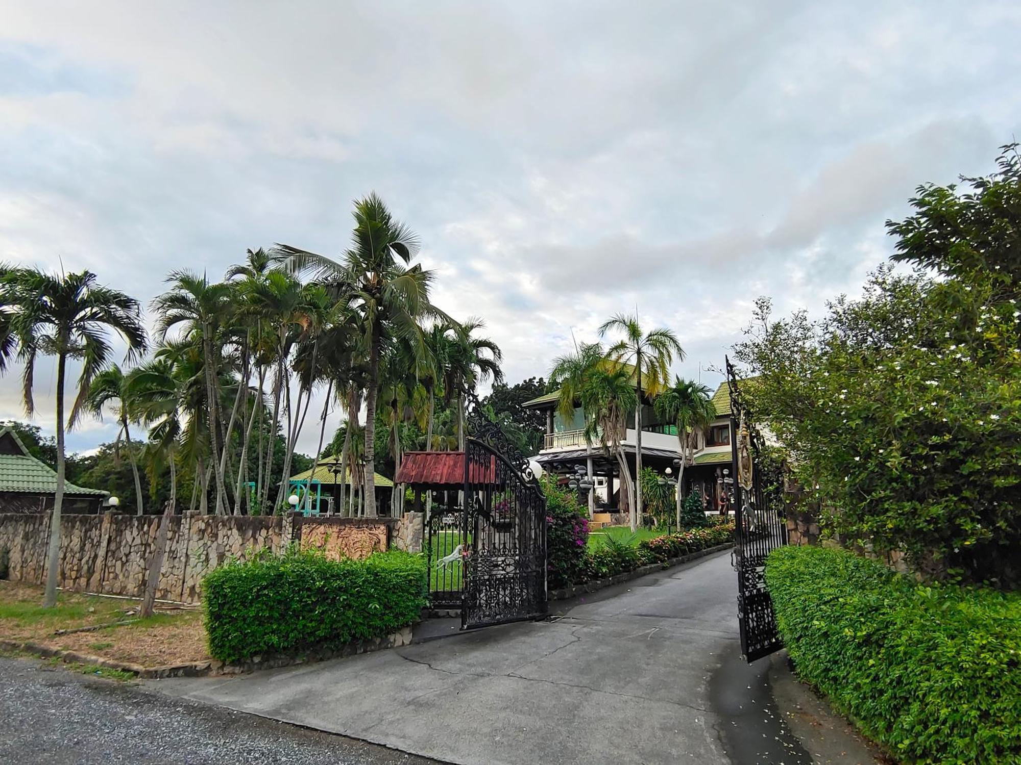Phoenix Golf 10 Badroom Pool Villa Ban Huai Yai エクステリア 写真